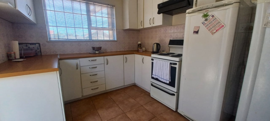 3 Bedroom Property for Sale in Grassy Park Western Cape